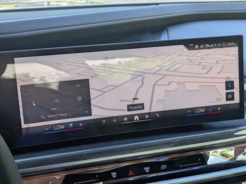 Used 2025 BMW i7 eDrive50 w/ Premium Package RWD image 14
