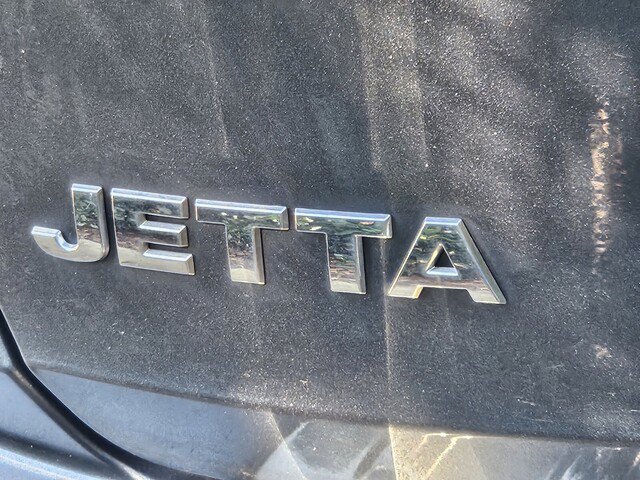 Used 2019 Volkswagen Jetta SEL w/ Cold Weather Package FWD image 10