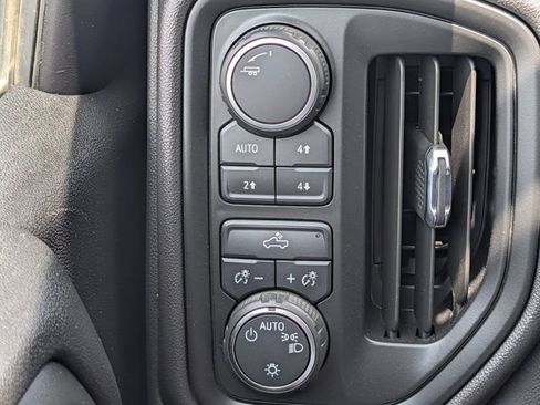 Used 2022 Chevrolet Silverado 1500 Custom Trail Boss AWD/4WD image 22