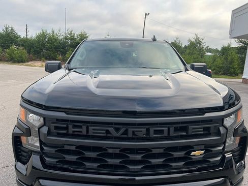 New 2025 Chevrolet Silverado 1500 Custom image 5