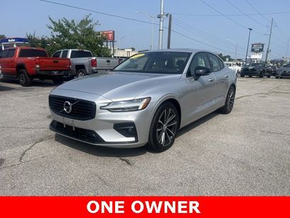 Used 2022 Volvo S60 B5 Momentum