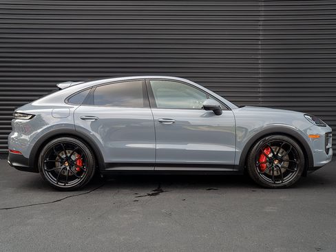 Used 2026 Porsche Cayenne S AWD/4WD image 29