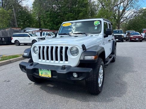Used 2021 Jeep Wrangler Unlimited Sport AWD/4WD image 3