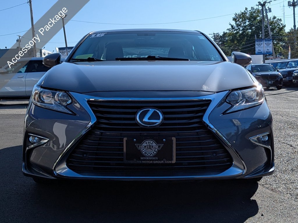 Used 2016 Lexus ES 350 w/ Premium Package w/Wood Trim FWD image 5