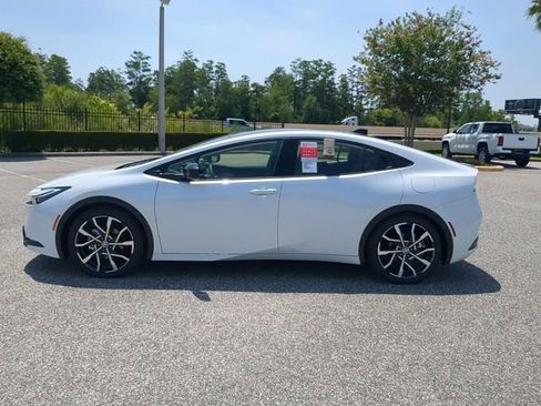 New 2026 Toyota Prius Plug-In Hybrid FWD image 7