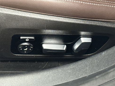 Used 2019 BMW 330i 330i w/ Premium Package image 16