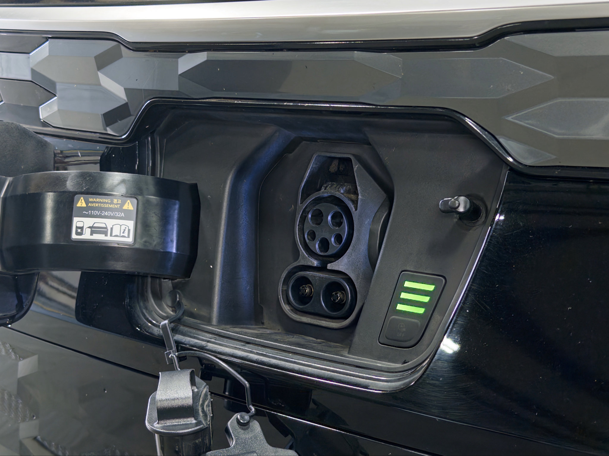 Used 2023 Kia Niro Wave w/ Wave Preserve Package FWD image 5