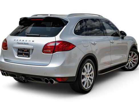 Used 2013 Porsche Cayenne Turbo AWD/4WD image 8