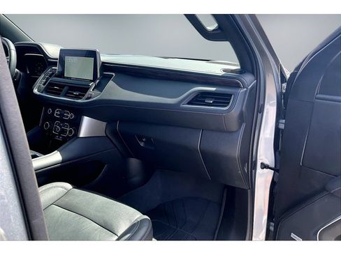 Used 2023 Chevrolet Tahoe Z71 w/ Luxury Package AWD/4WD image 27