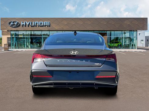 New 2026 Hyundai Elantra Limited image 9