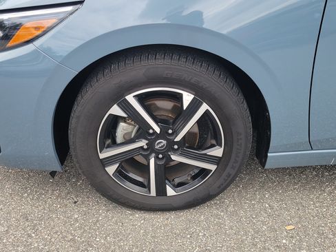 Used 2024 Nissan Sentra SV FWD image 6