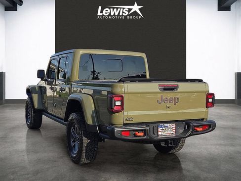 Used 2025 Jeep Gladiator Mojave AWD/4WD image 3