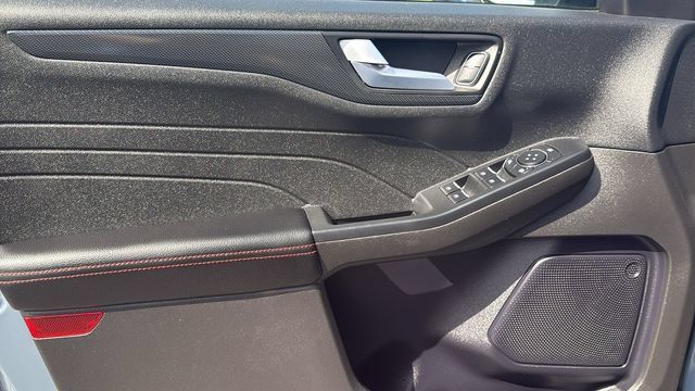 Used 2024 Ford Escape ST-Line AWD/4WD image 11