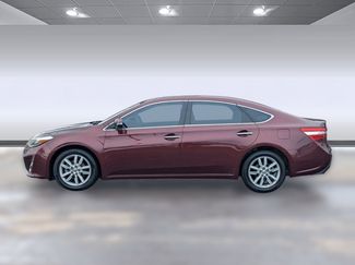 Used 2013 Toyota Avalon XLE video 2