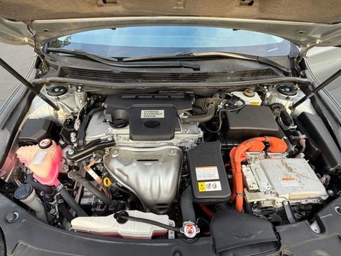 Used 2018 Toyota Avalon Limited image 19