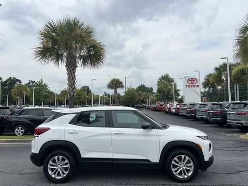 Used 2023 Chevrolet TrailBlazer LS AWD/4WD image 11