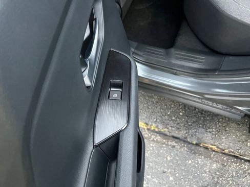 New 2026 Nissan Kicks SV w/ SV Premium Package FWD image 16