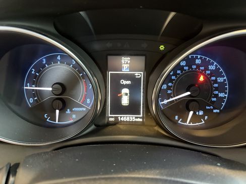 Used 2017 Toyota Corolla iM w/ All-Weather Mat Package FWD image 14