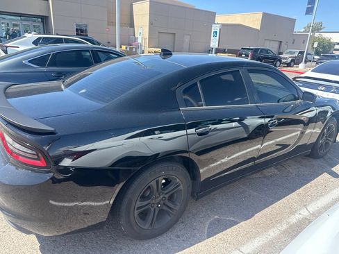 Used 2023 Dodge Charger SXT RWD image 6