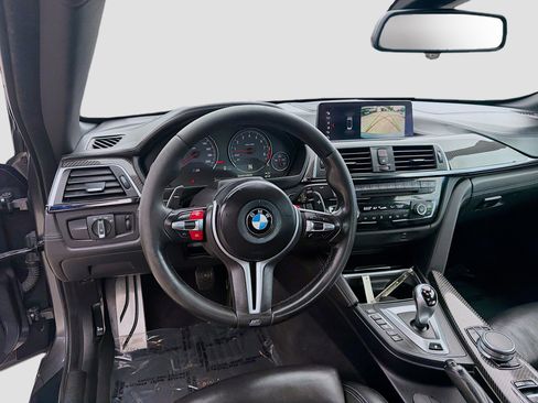 Used 2018 BMW M4 Convertible w/ Competition Package RWD image 21