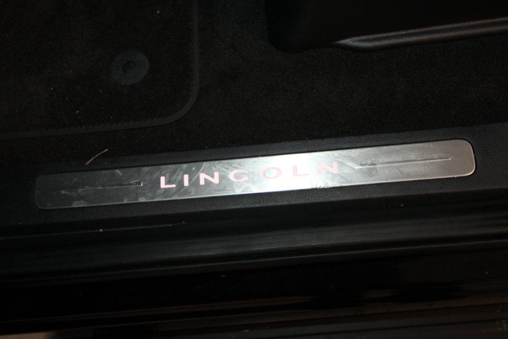 Used 2024 Lincoln Navigator L Reserve AWD/4WD image 7