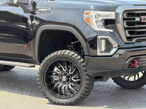 Used 2021 GMC Sierra 1500 AT4 w/ AT4 Premium Package AWD/4WD image 3
