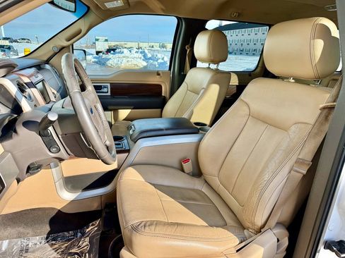 Used 2014 Ford F150 Lariat w/ Lariat Chrome Package image 10