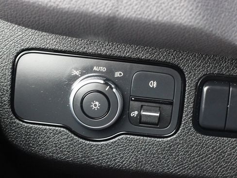 Used 2019 Mercedes-Benz Sprinter 144 image 18