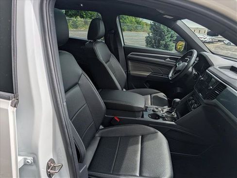 Used 2023 Volkswagen Atlas Cross Sport SEL R-Line AWD/4WD image 13