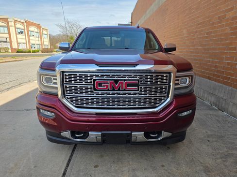 Used 2017 GMC Sierra 1500 Denali w/ Denali Ultimate Package image 2