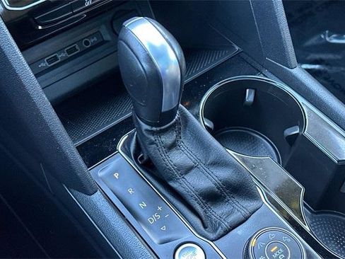 Used 2020 Volkswagen Atlas Cross Sport SEL image 22