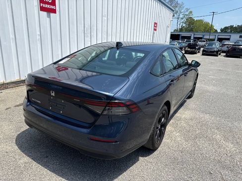 Used 2025 Honda Accord SE image 8