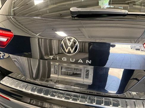 Used 2023 Volkswagen Tiguan SE AWD/4WD image 29