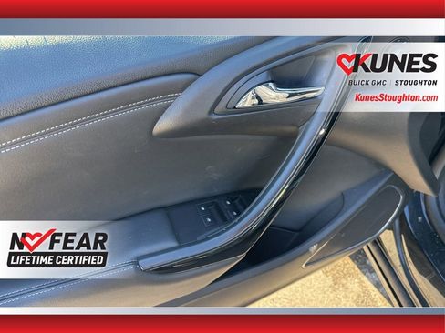 Used 2016 Buick Cascada Premium image 19