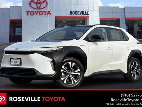 Certified 2025 Toyota bZ4X FWD image 1