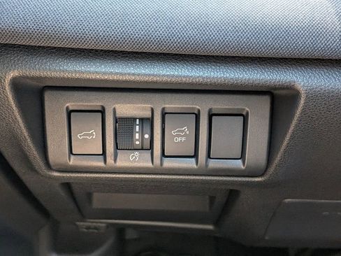 Used 2025 Subaru Outback Premium image 32