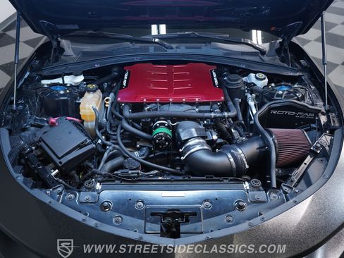 Used 2019 Chevrolet Camaro ZL1 RWD image 32
