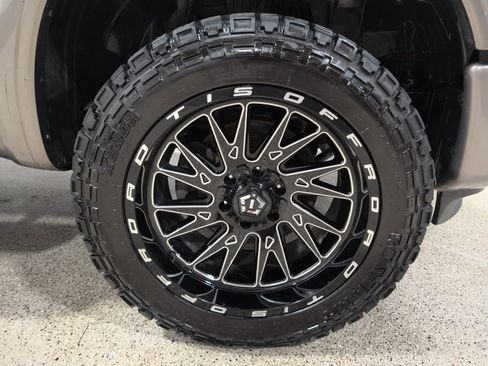 Used 2017 Nissan Titan Platinum Reserve image 14