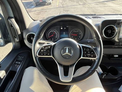 Used 2020 Mercedes-Benz Sprinter 144 Cargo image 8