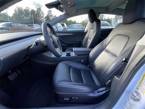 Used 2023 Tesla Model 3 Standard Range image 11