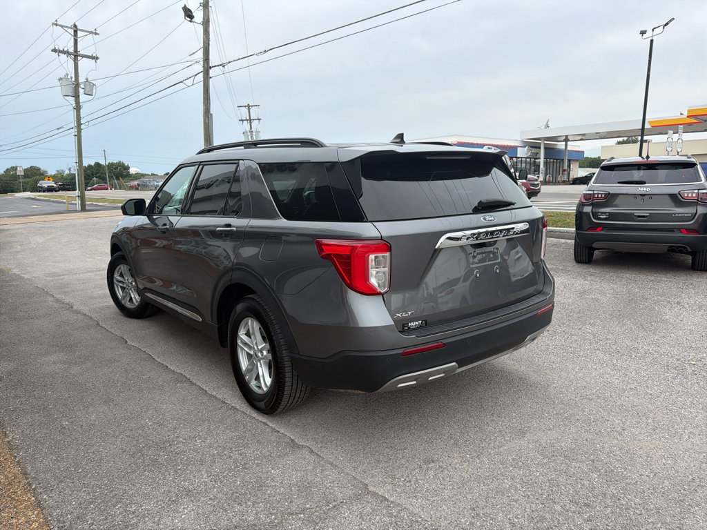 Used 2023 Ford Explorer XLT w/ Equipment Group 202A RWD image 7