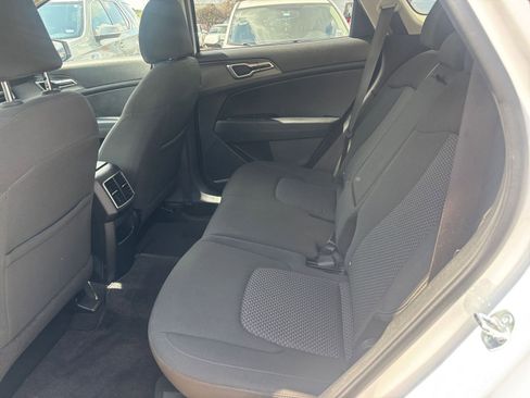 Used 2025 Kia Sportage LX image 24