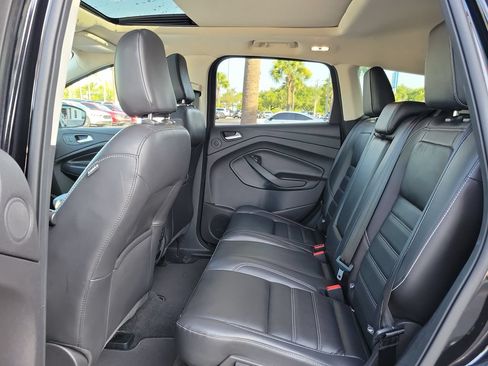 Used 2019 Ford Escape Titanium AWD/4WD image 15
