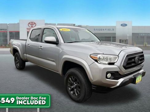 Used 2021 Toyota Tacoma SR5 image 1
