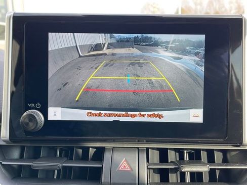 Used 2024 Toyota RAV4 XLE w/ Convenience Package image 10