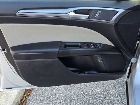 Used 2018 Ford Fusion S image 28