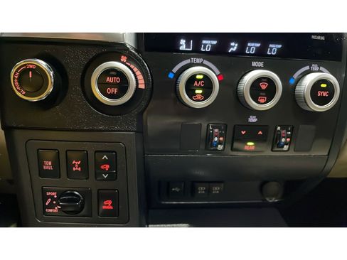 Used 2021 Toyota Sequoia Platinum AWD/4WD image 14