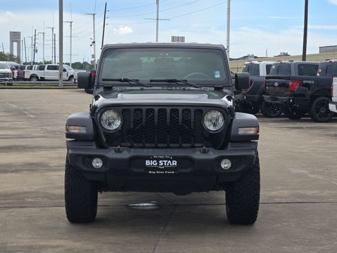 Used 2024 Jeep Wrangler Sport AWD/4WD image 11