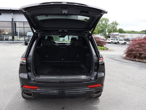 Used 2025 Jeep Grand Cherokee Summit w/ Obsidian Package AWD/4WD image 22