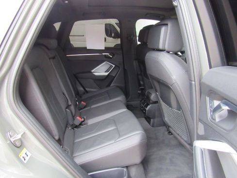 Used 2022 Audi Q3 2.0T Premium Plus w/ Premium Plus Package image 27